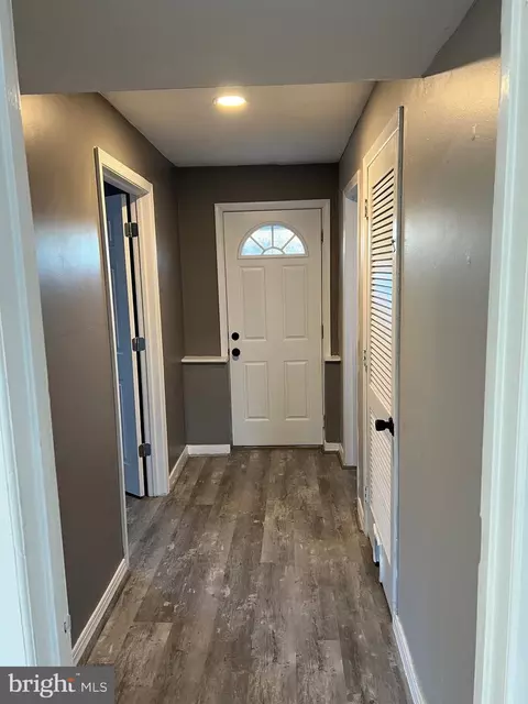 Entry Way - 2632 Epping Rd, Wilmington, DE 19810 photo 1 of 5