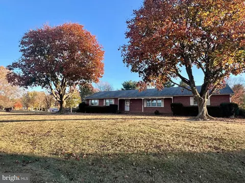 21 Marabou Dr, Newark, DE 19702