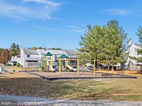 View/Area - 135 E Green Valley Cir, Newark, DE 19711 photo 1 of 1