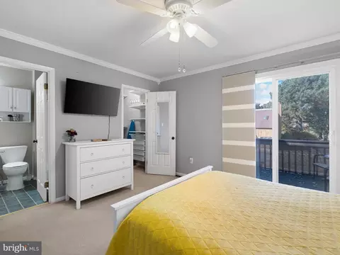 Bedroom - 135 E Green Valley Cir, Newark, DE 19711 photo 2 of 3
