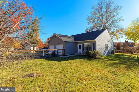 4 Elsmere Blvd, Wilmington, DE 19805