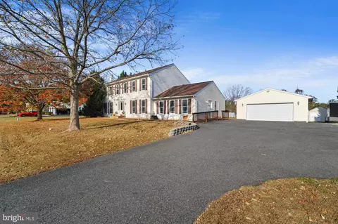 Exterior - 102 Dawn Dr, Middletown, DE 19709 photo 2 of 11