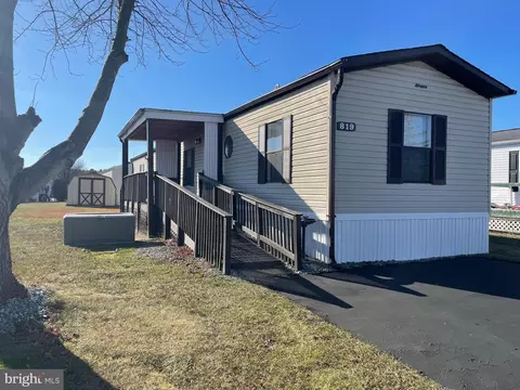 819 Samantha Cir #321, Bear, DE 19701