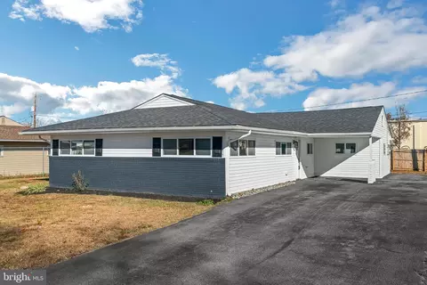 21 Marlin Dr, Newark, DE 19713