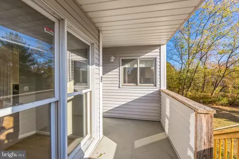 402 Madeline Ct #122, Newark, DE 19711