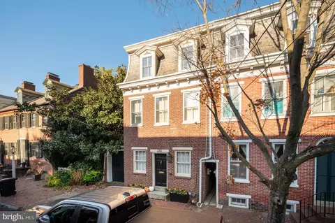 Exterior - 122 E 3rd St, New Castle, DE 19720 photo 2 of 7
