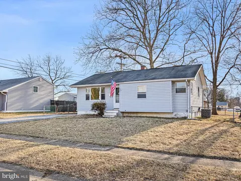 229 Elderfield Rd, Newark, DE 19713