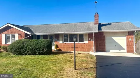 10 Petro Dr, Wilmington, DE 19804