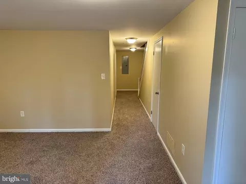 Entry Way - 528 Concord Bridge Pl, Newark, DE 19702 photo 3 of 4