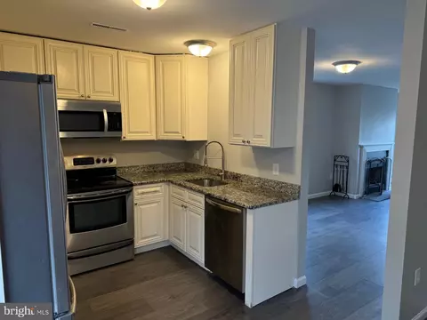 Kitchen - 528 Concord Bridge Pl, Newark, DE 19702 photo 2 of 2