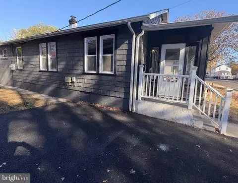 17 Center St, New Castle, DE 19720