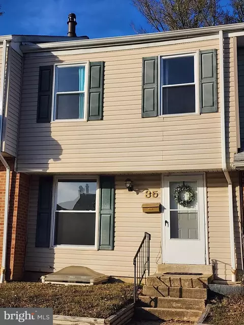 35 Fleming St, Newark, DE 19713