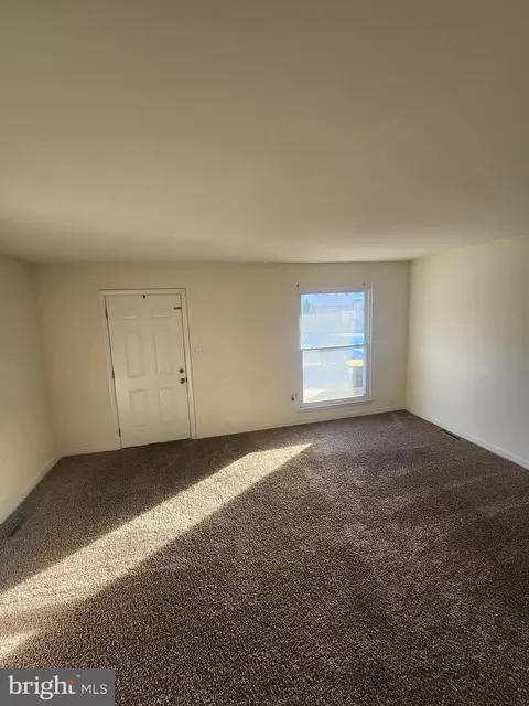 Entry Way - 35 Fleming St, Newark, DE 19713 photo 1 of 2