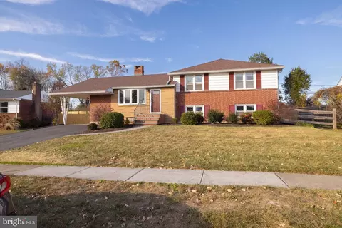 2644 W Robino Dr, Wilmington, DE 19808