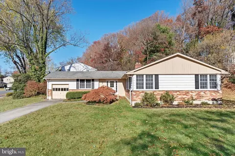 2124 Brandywood Dr, Wilmington, DE 19810
