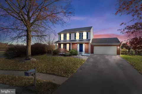 12 E Sussex Pl, New Castle, DE 19720