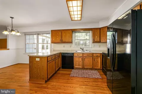 Kitchen - 113 E Wilkerdean, Newark, DE 19711 photo 3 of 3