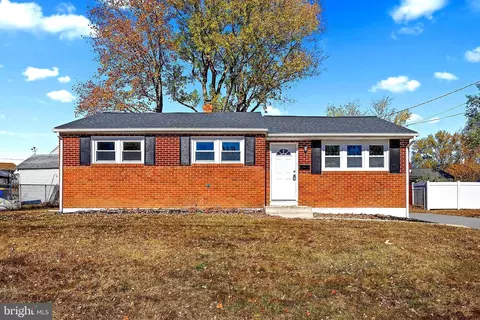 751 W 11th St, New Castle, DE 19720