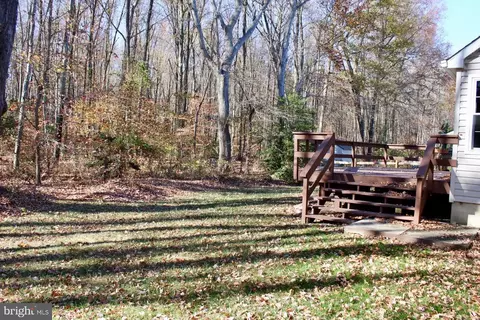 Exterior - 13 Split Rail Ln, Newark, DE 19702 photo 5 of 7