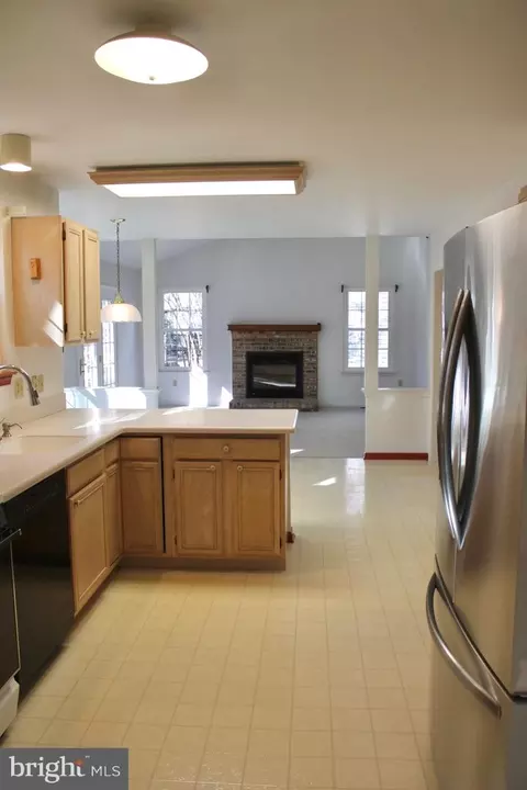 Kitchen - 13 Split Rail Ln, Newark, DE 19702 photo 3 of 3
