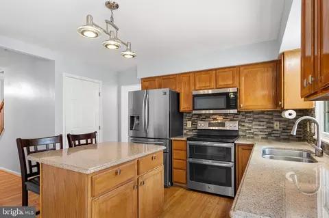 Kitchen - 194 Willamette Dr, Bear, DE 19701 photo 3 of 4