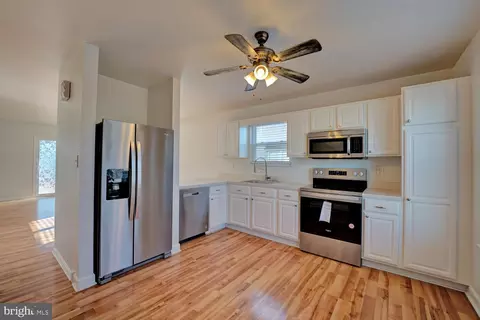 17 Franklin Dr, Middletown, DE 19709