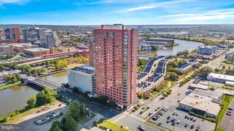 105 Christina Landing Dr #608, Wilmington, DE 19801