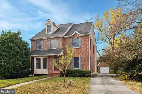 302 Irving Dr, Wilmington, DE 19802