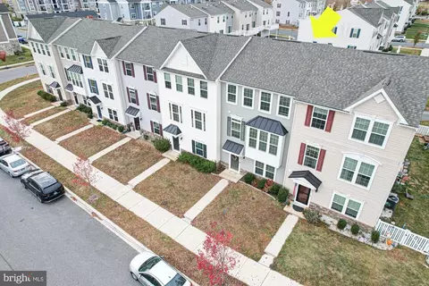 335 S Parkway Dr, Middletown, DE 19709