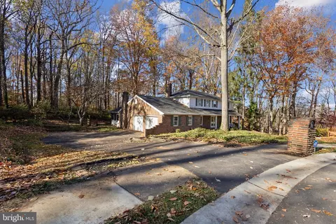 Exterior - 2 Blue Jay Dr, Newark, DE 19713 photo 3 of 7
