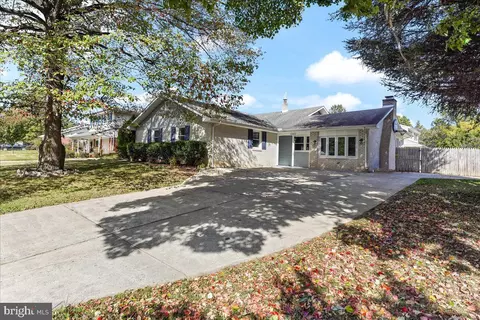2601 Heritage Farm Dr, Wilmington, DE 19808