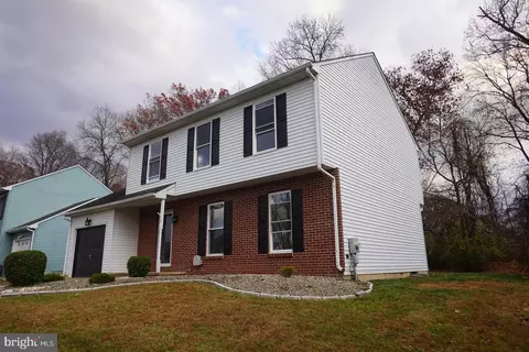 13 Kings Bridge Ct, Newark, DE 19702