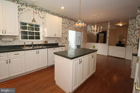 Kitchen - 302 Meadow Glen Dr, Bear, DE 19701 photo 3 of 3