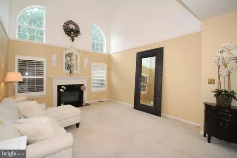 Living - 302 Meadow Glen Dr, Bear, DE 19701 photo 2 of 3