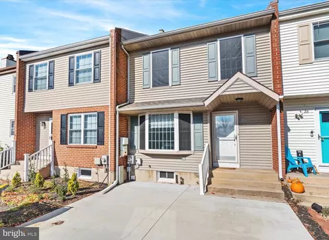 24 Cartier Ct, Newark, DE 19711