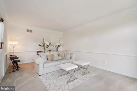 Living - 504 Grinnell Ct, Bear, DE 19701 photo 1 of 3
