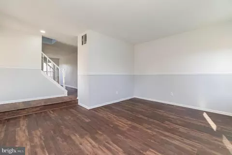 Living - 112 Moors Ct, Bear, DE 19701 photo 4 of 6