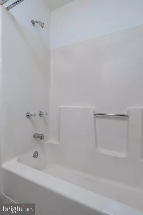 Bath - 123 Kingston Dr, Bear, DE 19701 photo 1 of 4