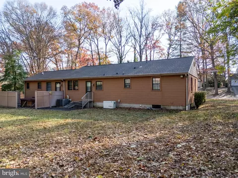 Exterior - 123 Kingston Dr, Bear, DE 19701 photo 5 of 10