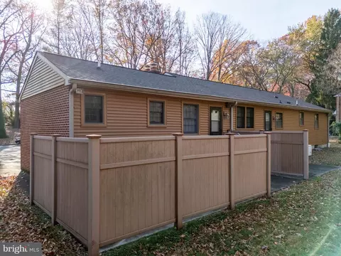 Exterior - 123 Kingston Dr, Bear, DE 19701 photo 4 of 10