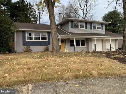 39 Boyds Valley Dr, Newark, DE 19711