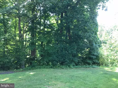 Exterior - 126 Hedgewick Dr, Newark, DE 19702 photo 6 of 6