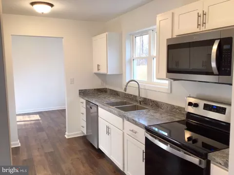 Kitchen - 126 Hedgewick Dr, Newark, DE 19702 photo 1 of 4