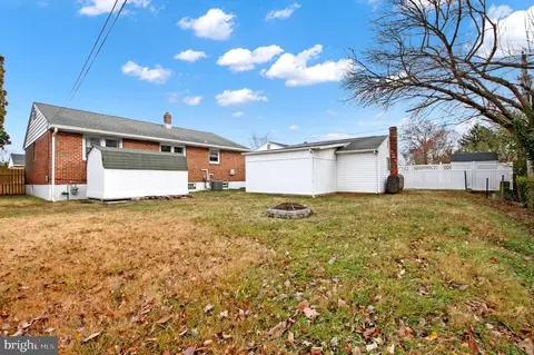 Exterior - 19 Millbrook Rd, Newark, DE 19713 photo 1 of 1