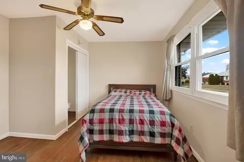 Bedroom - 19 Millbrook Rd, Newark, DE 19713 photo 1 of 3