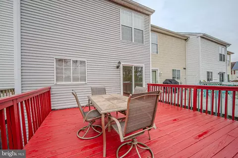 Exterior - 455 Feather Dr, Newark, DE 19702 photo 2 of 3