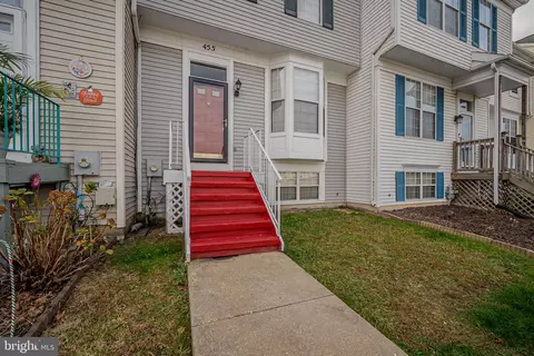 455 Feather Dr, Newark, DE 19702