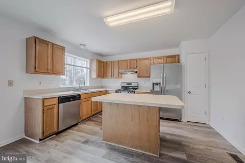 Kitchen - 455 Feather Dr, Newark, DE 19702 photo 1 of 2