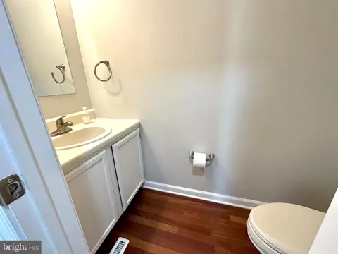 Bath - 618 Candlestick Ln, Newark, DE 19702 photo 1 of 2