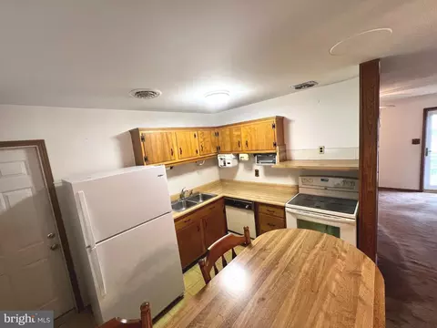 Kitchen - 125 Garrett Rd, Newark, DE 19713 photo 1 of 3